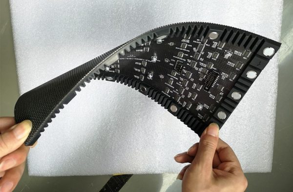 Indoor P3.076 Flexible Soft LED Display Module 320×160 8